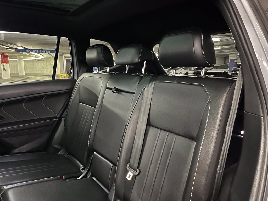 Used 2024 Volkswagen Tiguan SE R-Line AWD/4WD image 23