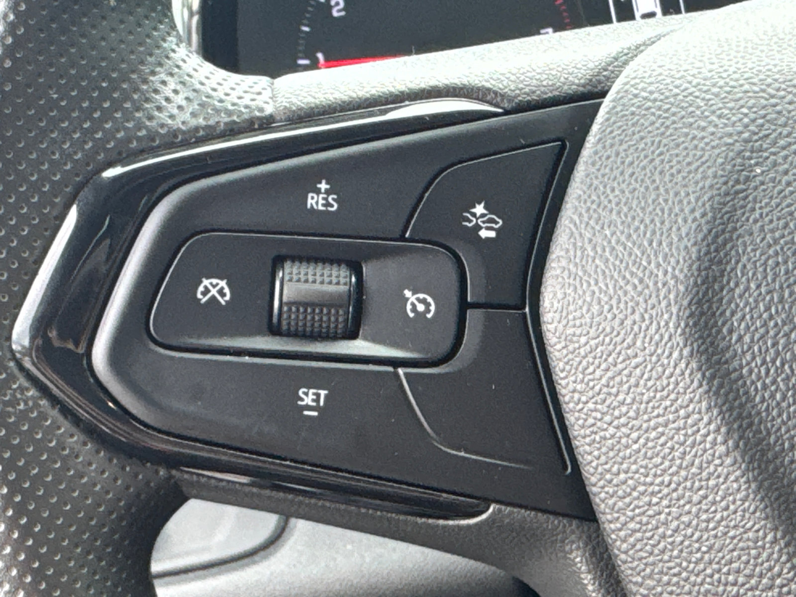 Used 2024 Chevrolet Trax LS FWD image 22