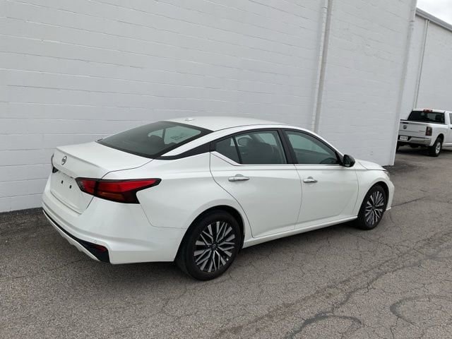 Used 2025 Nissan Altima 2.5 SV image 4