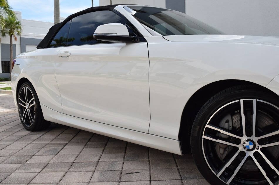 Used 2021 BMW 230i xDrive Convertible AWD/4WD image 17