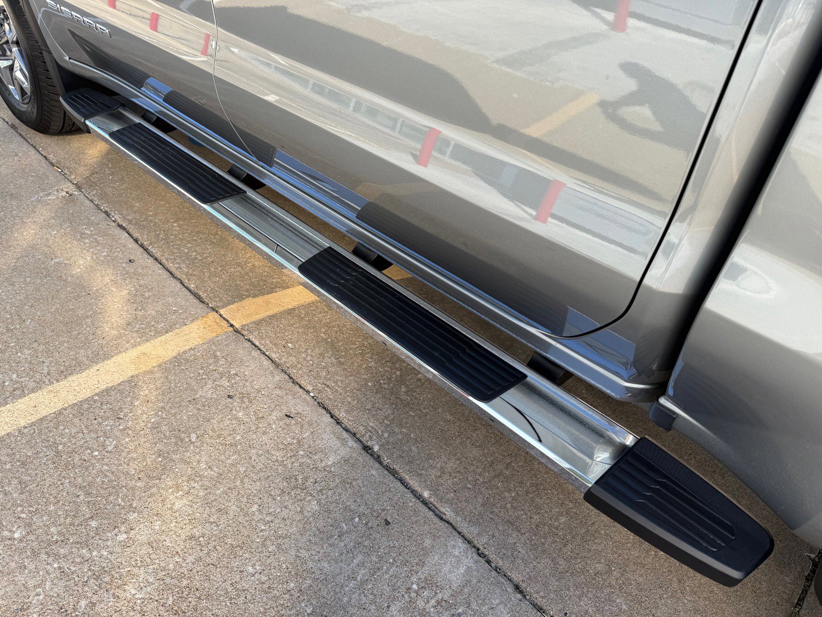 New 2026 GMC Sierra 1500 SLT w/ SLT Premium Plus Package image 9