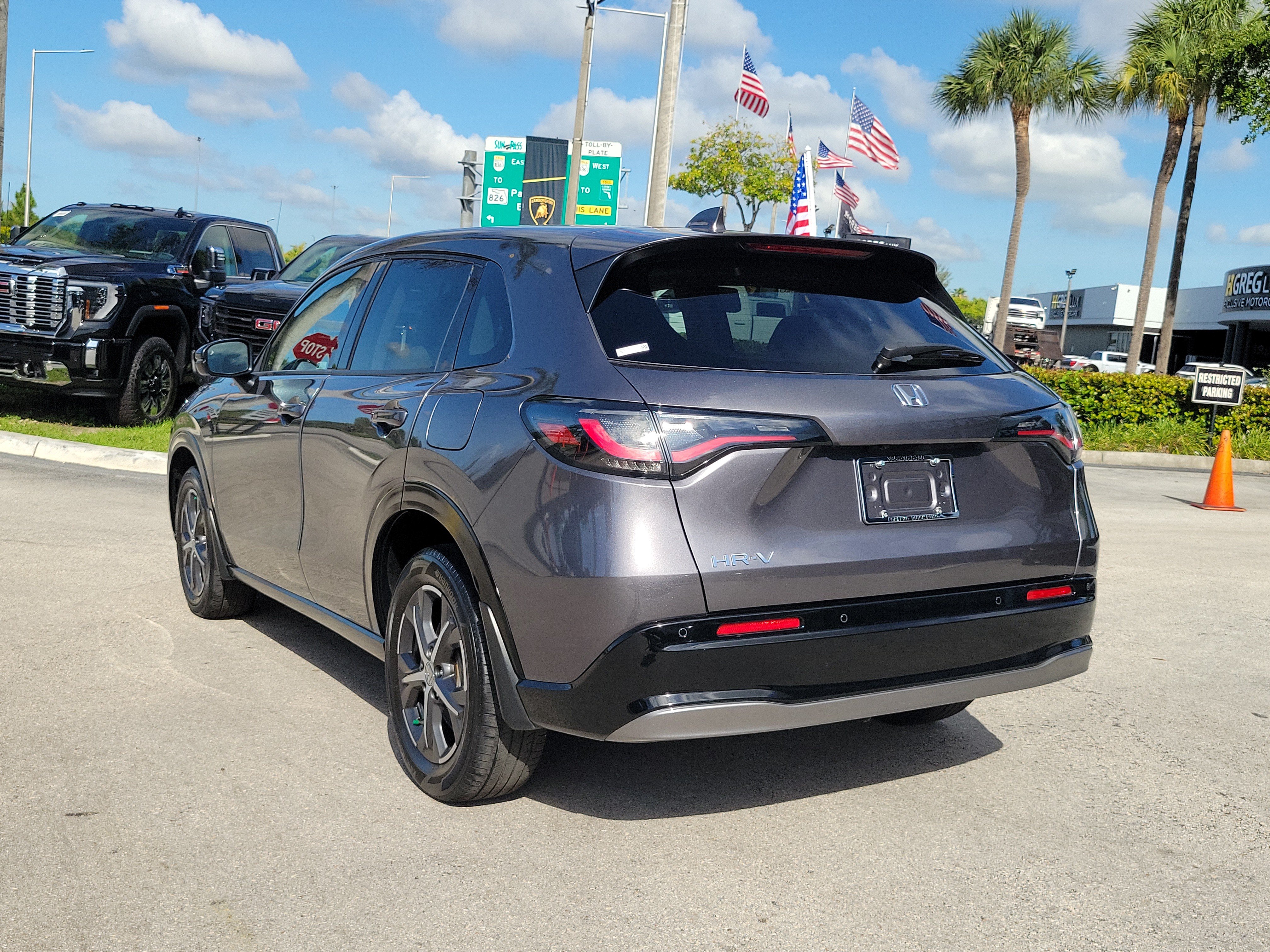 Used 2024 Honda HR-V EX-L image 7