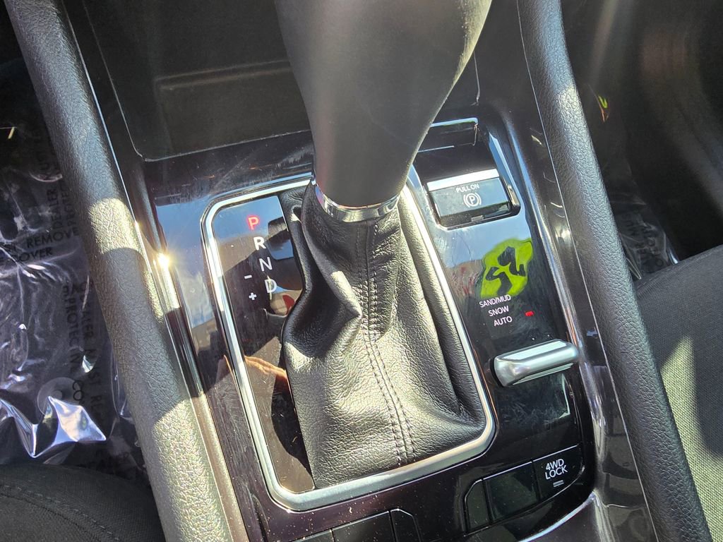 Used 2025 Jeep Compass Sport image 24