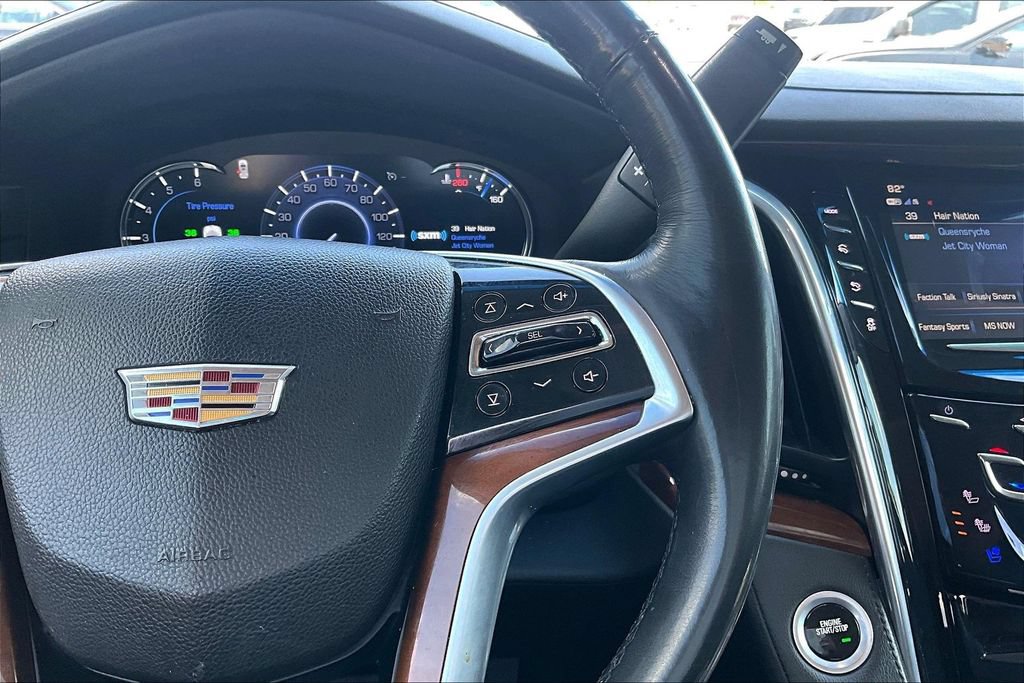 Used 2019 Cadillac Escalade Luxury AWD/4WD image 21
