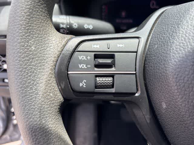 Used 2023 Honda Accord EX image 11