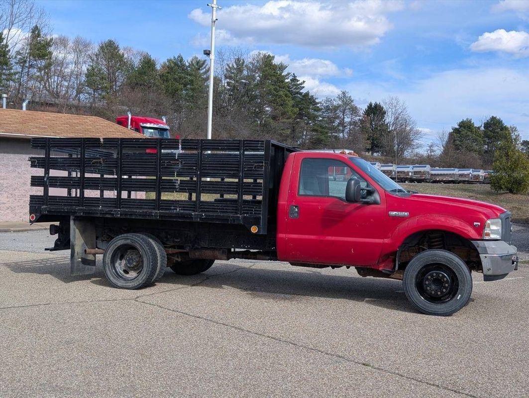 Used 2005 Ford F450 2WD Regular Cab Super Duty image 4