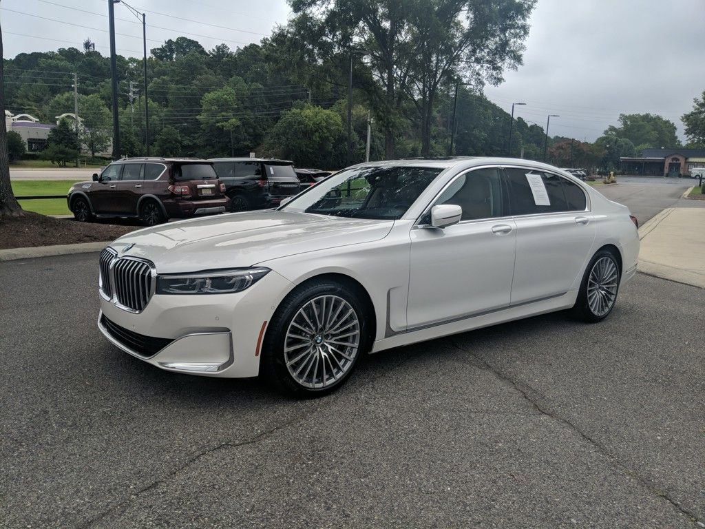 Used 2022 BMW 740i w/ Premium Package image 5