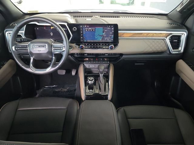 Used 2025 GMC Canyon Denali image 25