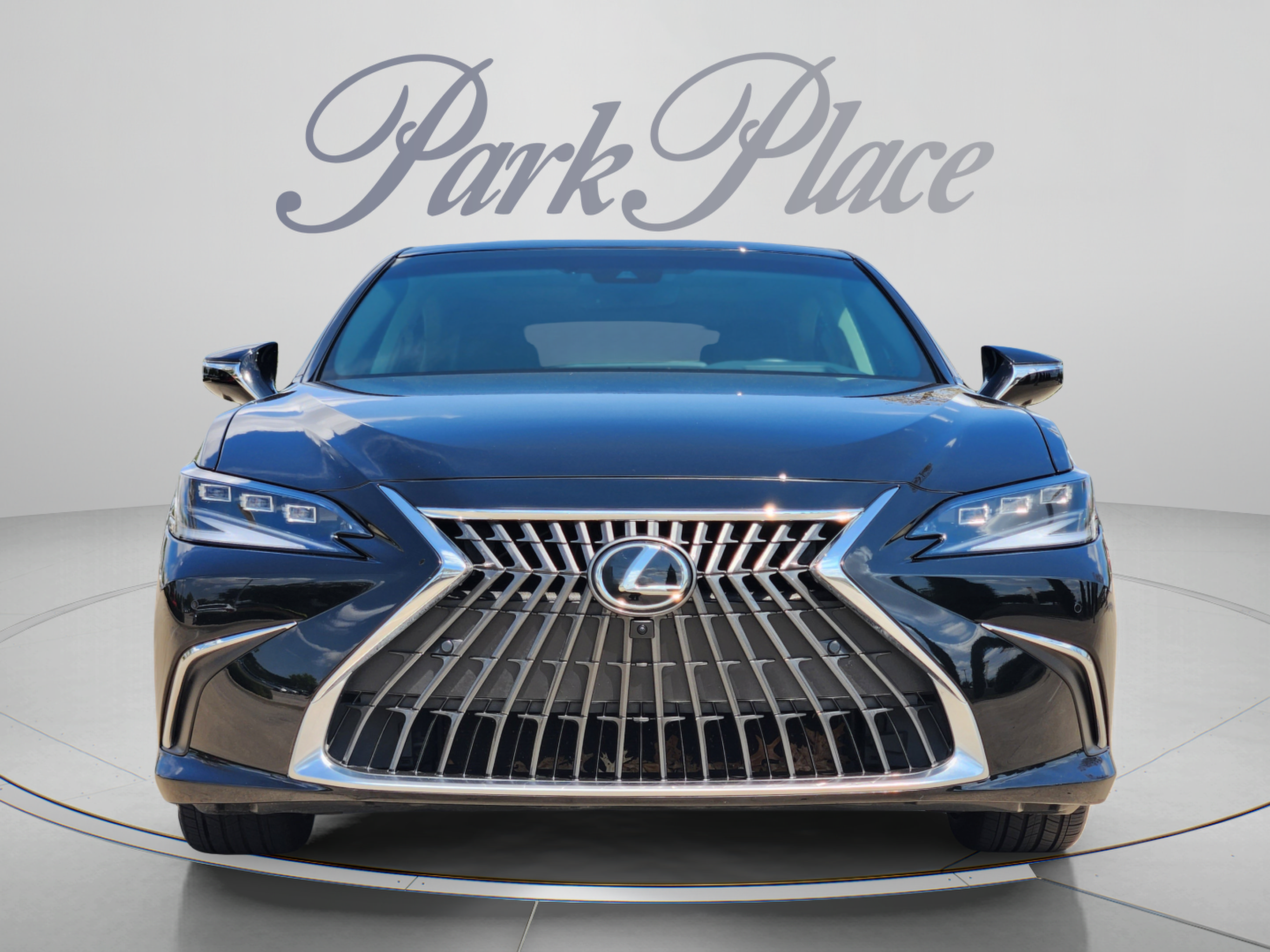 Used 2024 Lexus ES 350 Ultra Luxury w/ Accessory Package (Z2) FWD image 7