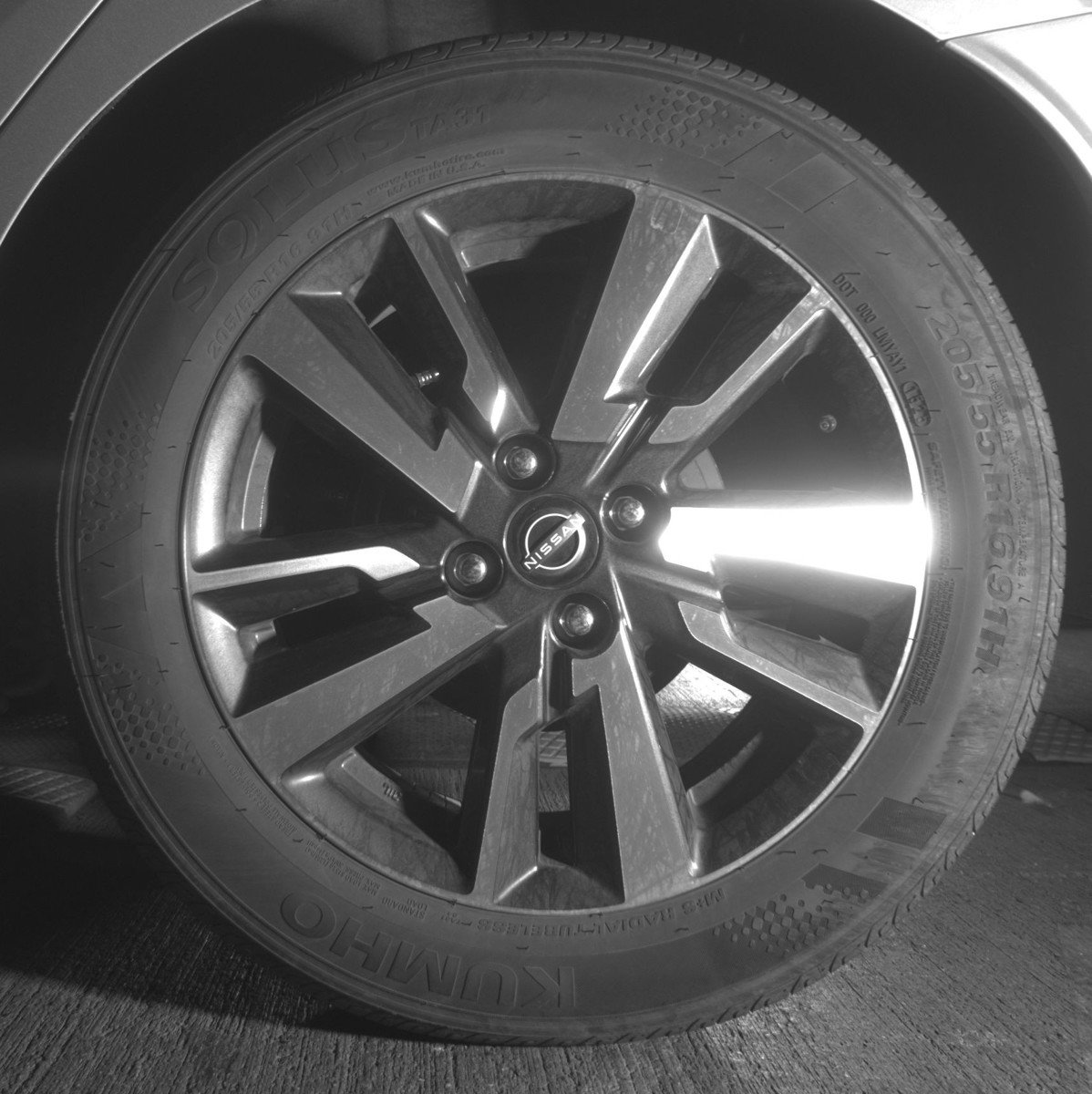 Used 2025 Nissan Versa SV image 14