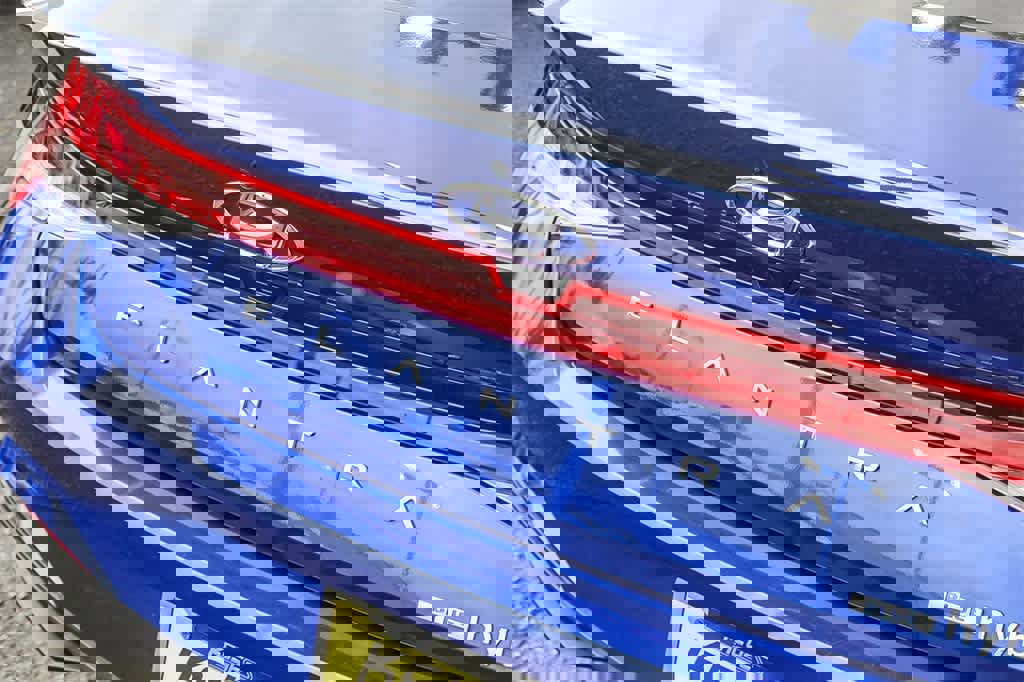 Used 2023 Hyundai Elantra Blue w/ Cargo Package image 7