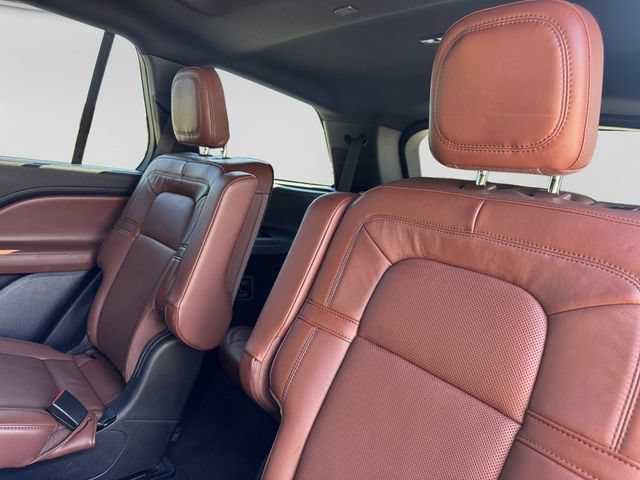 Used 2025 Lincoln Aviator Reserve w/ Equipment Group 201A AWD/4WD image 20
