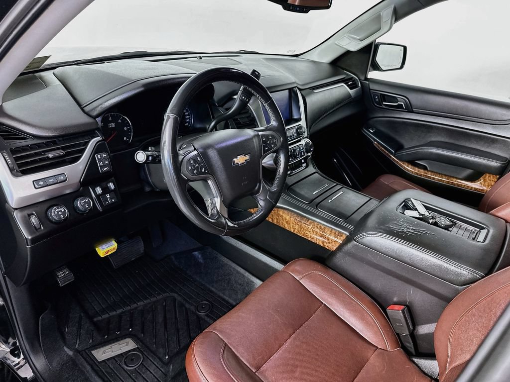 Used 2019 Chevrolet Suburban Premier w/ Premier Plus Edition AWD/4WD image 30