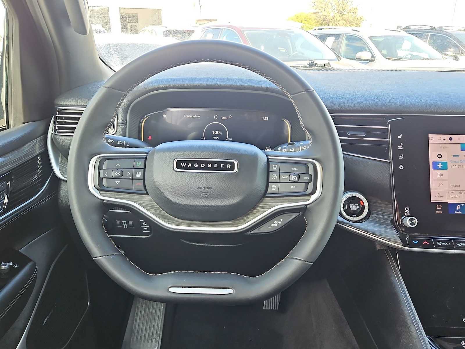 Used 2024 Jeep Wagoneer L Series II w/ Flexible Seating Group RWD image 20