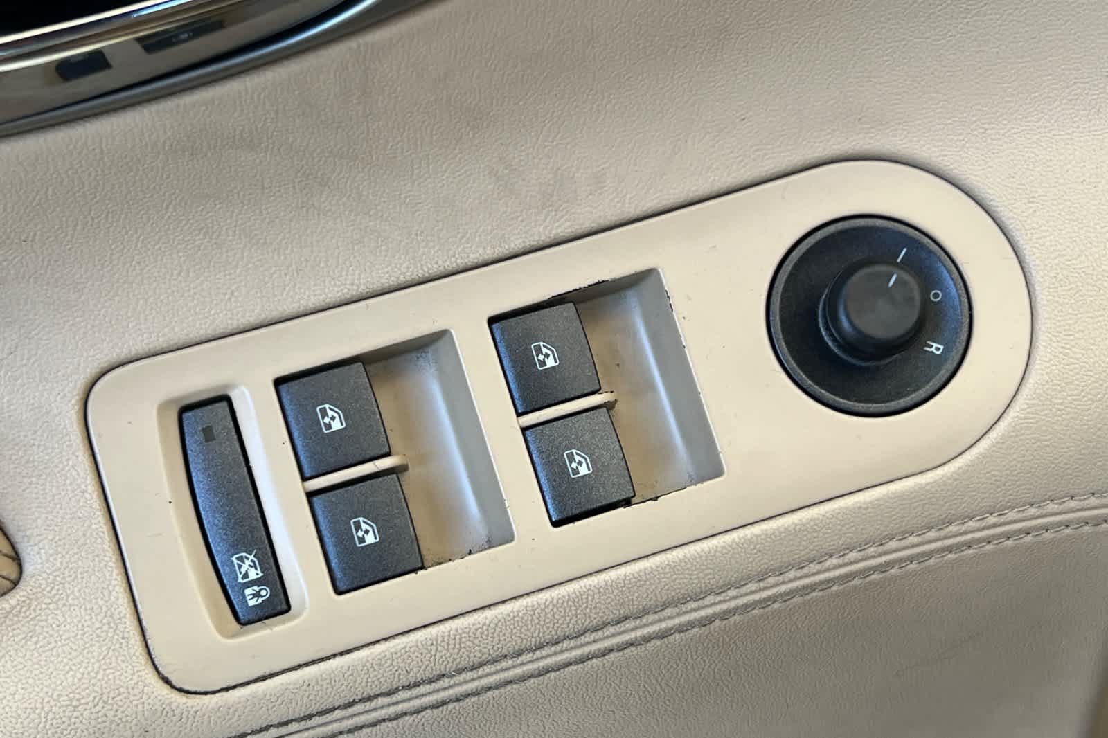 Used 2013 Buick LaCrosse Leather w/ Entertainment Package FWD image 13
