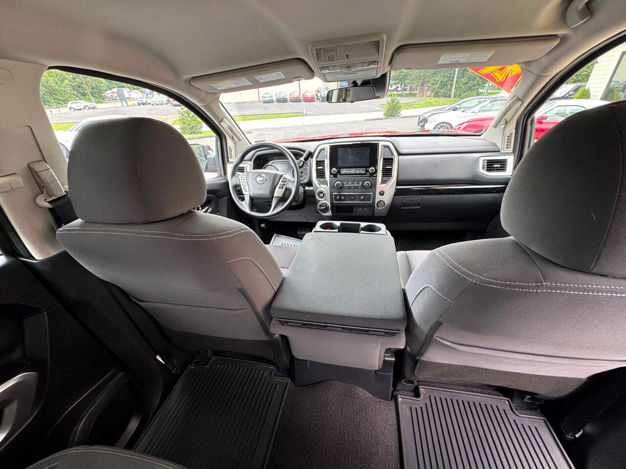 Used 2021 Nissan Titan SV w/ Accessory Utility Package image 17