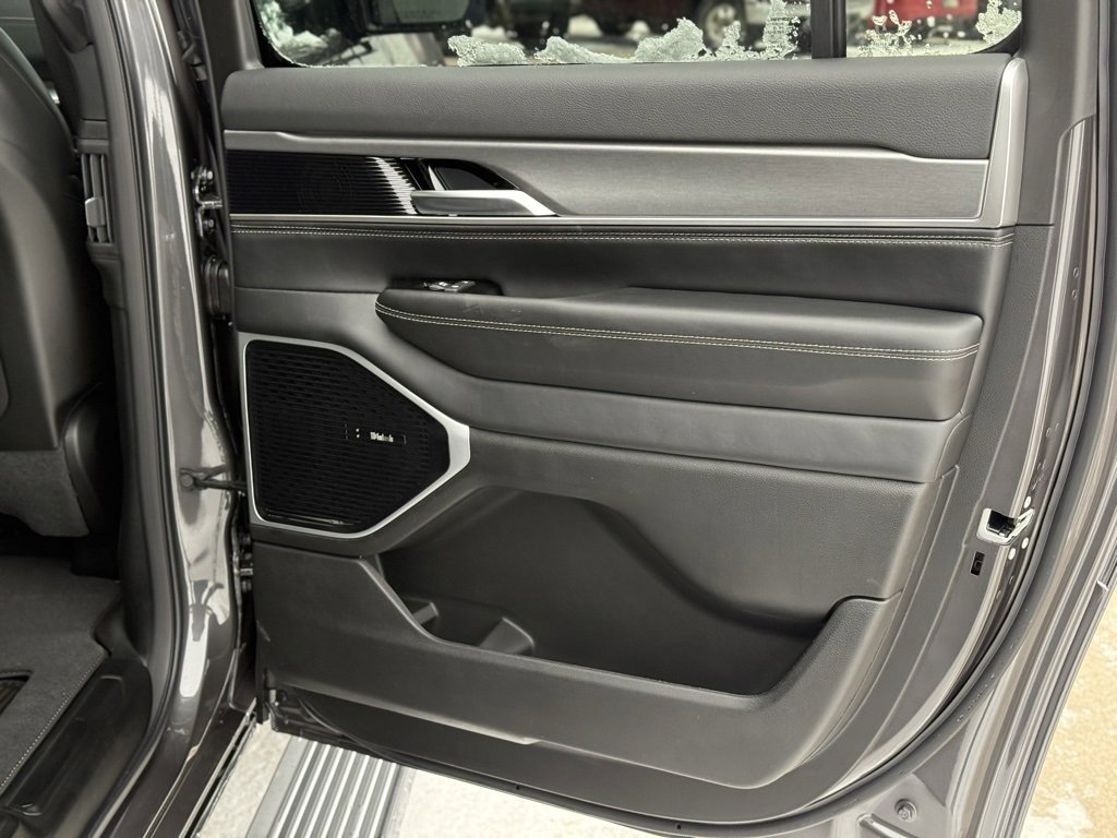 New 2026 Jeep Grand Wagoneer L Limited image 28