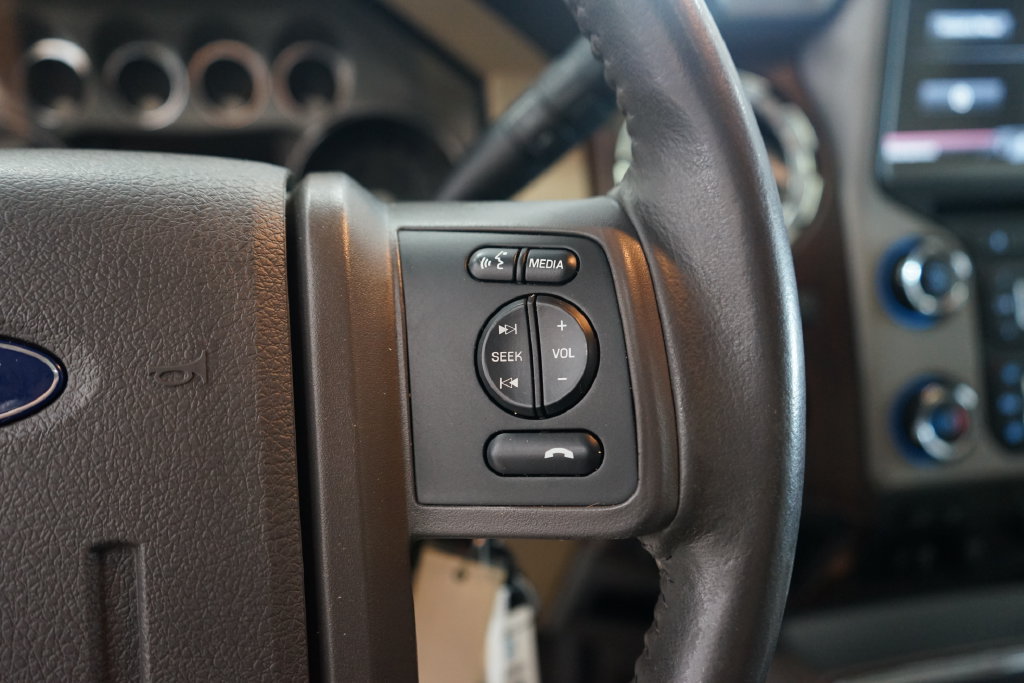 Used 2013 Ford F250 Lariat w/ Lariat Ultimate Pkg AWD/4WD image 34