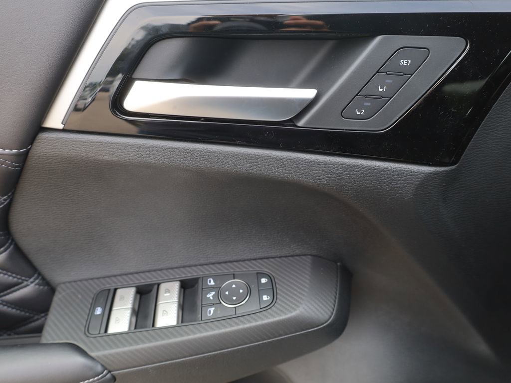 New 2025 Mitsubishi Outlander SEL image 34