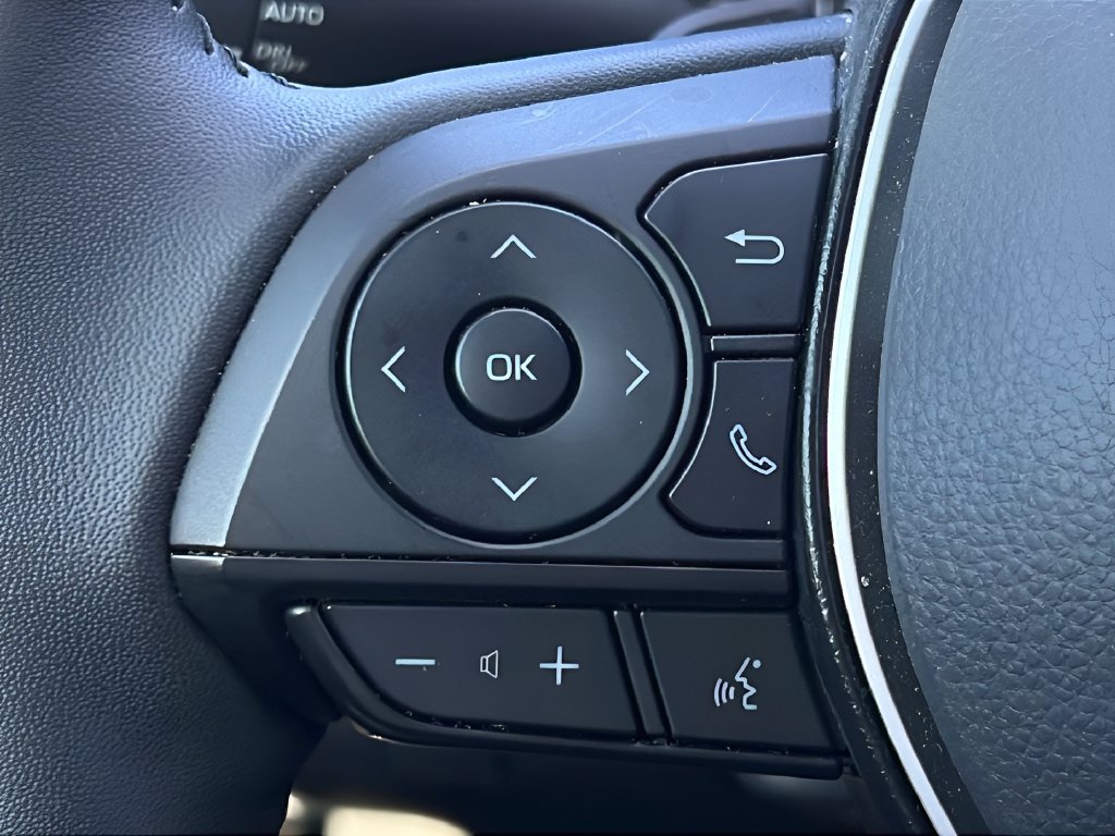 Used 2025 Toyota Corolla SE FWD image 28