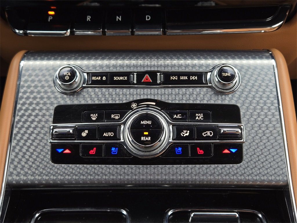 Used 2023 Lincoln Aviator Black Label w/ Class IV Trailer Tow Package image 19