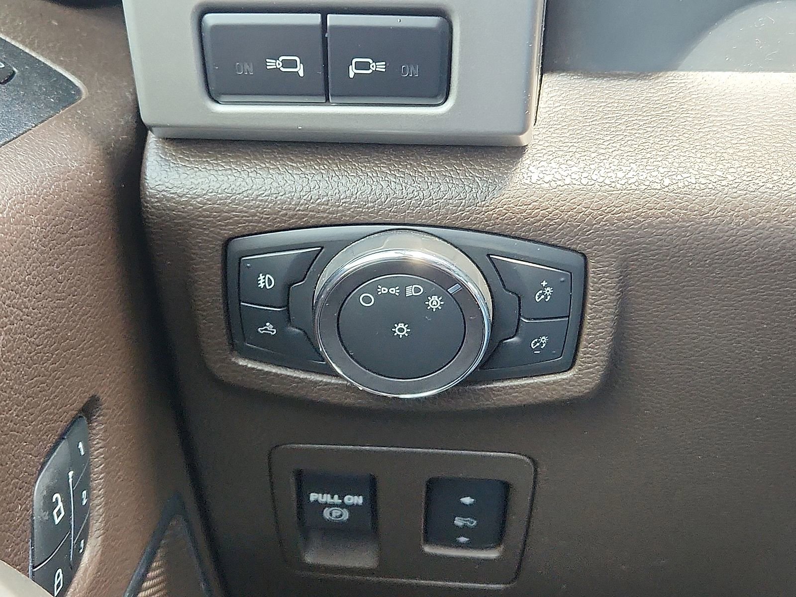 Used 2019 Ford F150 King Ranch w/ Equipment Group 601A Luxury AWD/4WD image 13