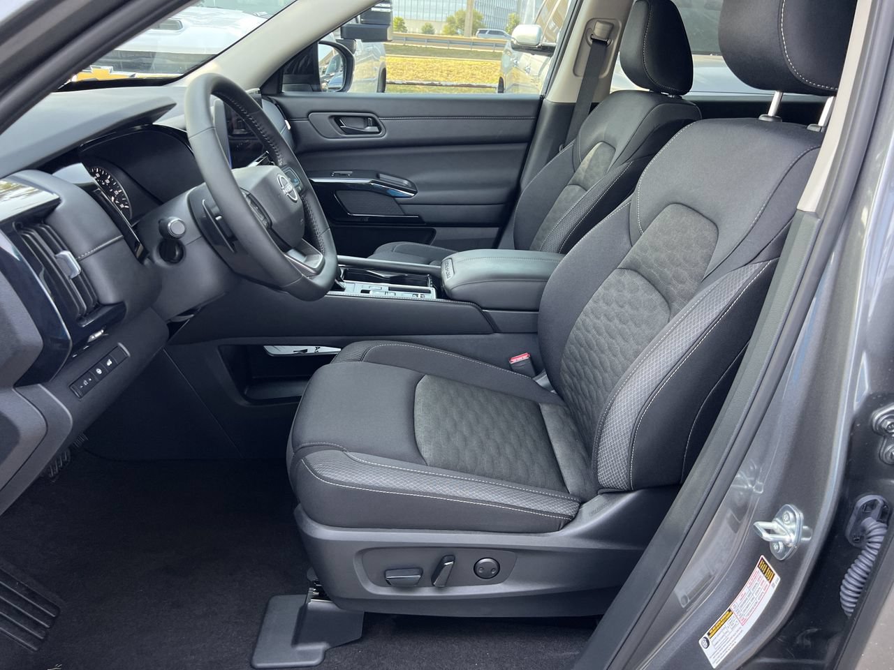 Certified 2026 Nissan Pathfinder SV FWD image 7