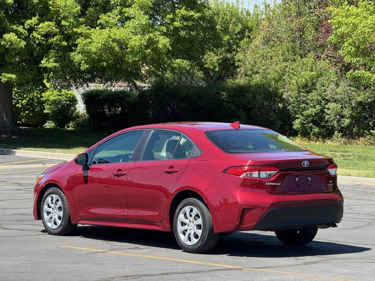 Used 2025 Toyota Corolla LE FWD image 6