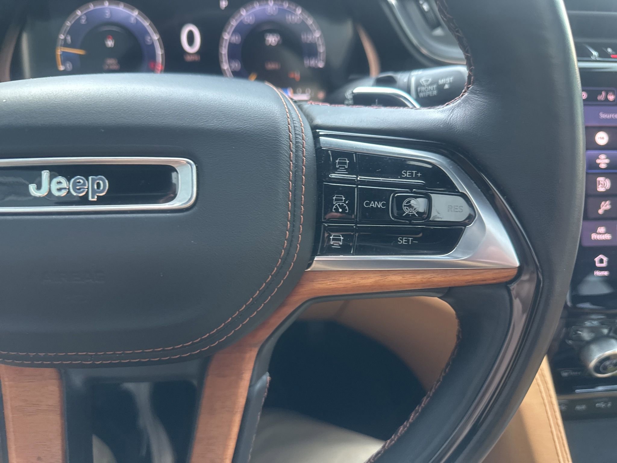 Used 2021 Jeep Grand Cherokee L Summit image 30