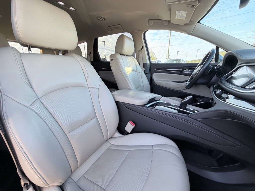 Used 2018 Buick Enclave Premium image 25