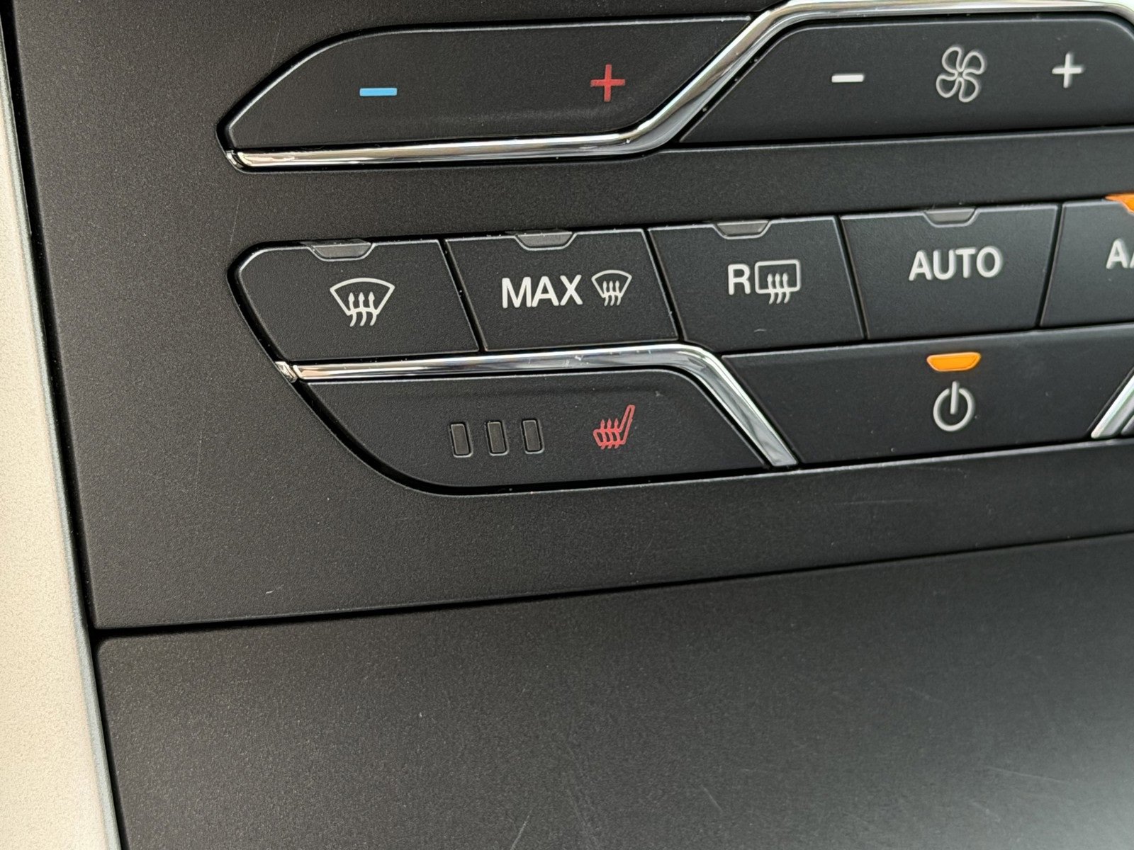 Used 2019 Ford Edge SEL w/ Equipment Group 201A image 6