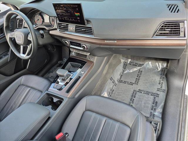 Used 2023 Audi Q5 2.0T Premium w/ Convenience Package AWD/4WD image 19
