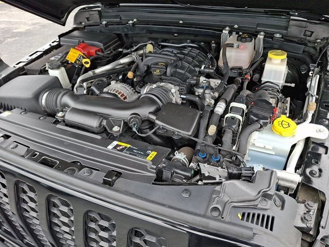Certified 2023 Jeep Gladiator Sport AWD/4WD image 32