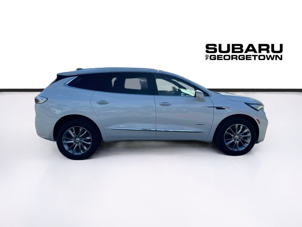 Used 2022 Buick Enclave Avenir w/ Avenir Technology Package FWD image 8