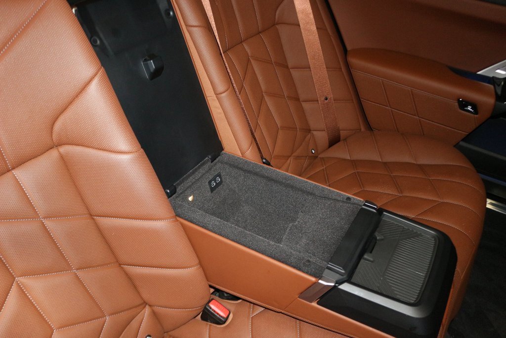 Used 2023 BMW 760i xDrive 760i xDrive image 17