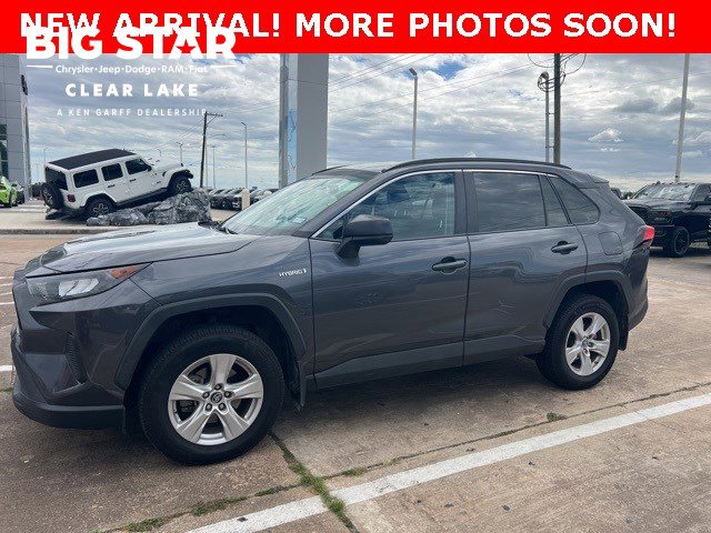 Used 2020 Toyota RAV4 LE w/ Carpet Mat Package