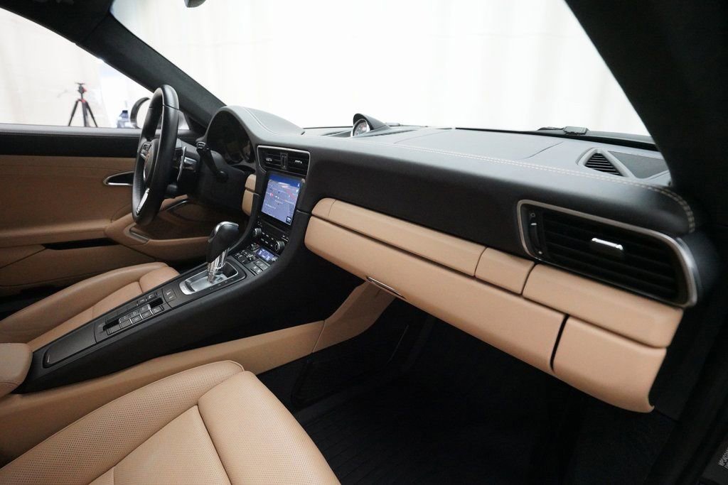 Certified 2019 Porsche 911 Turbo image 26