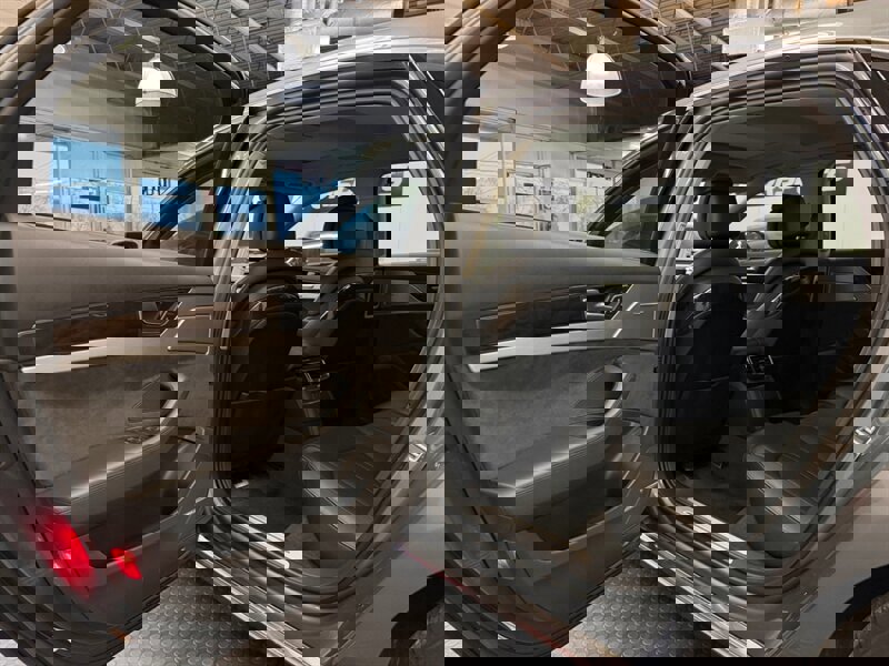 Used 2014 Audi A8 L TDI image 43