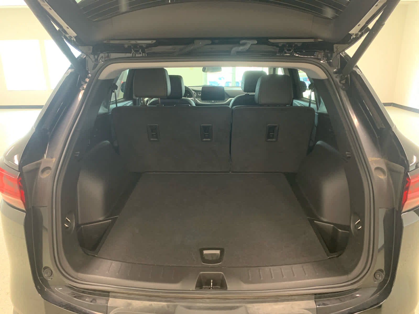 Used 2024 Chevrolet Blazer LT image 9