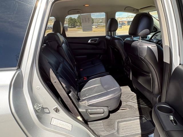 Used 2019 Nissan Pathfinder SL AWD/4WD image 30