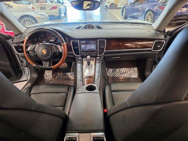 Used 2015 Porsche Panamera w/ Premium Package Plus RWD image 10