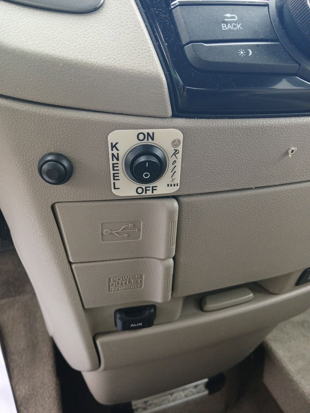 Used 2017 Honda Odyssey EX-L image 12