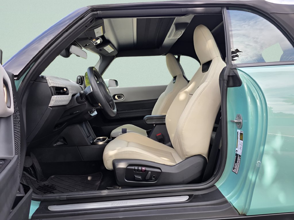 Used 2025 MINI Cooper S FWD image 10