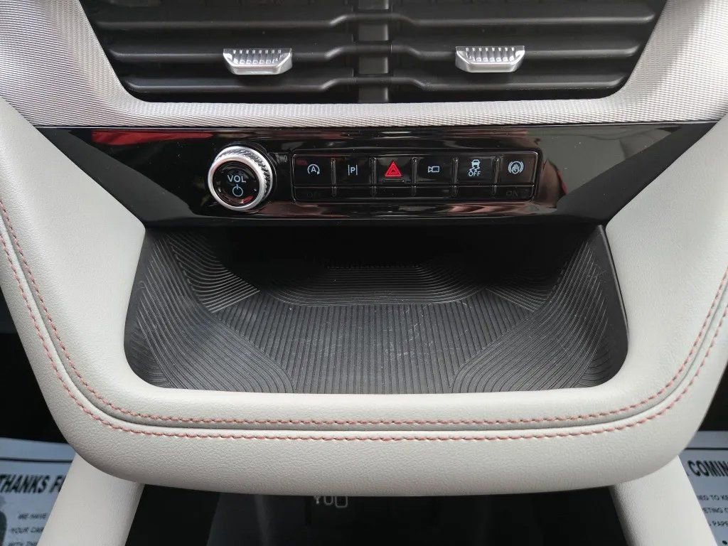 New 2026 Ford Explorer Active w/ Active Comfort Package image 22