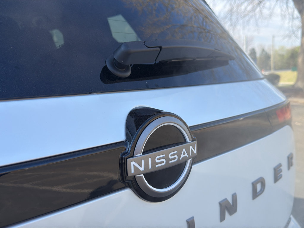 New 2026 Nissan Pathfinder Platinum image 13