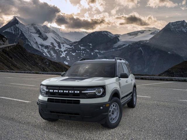 New 2024 Ford Bronco Sport Outer Banks image 2