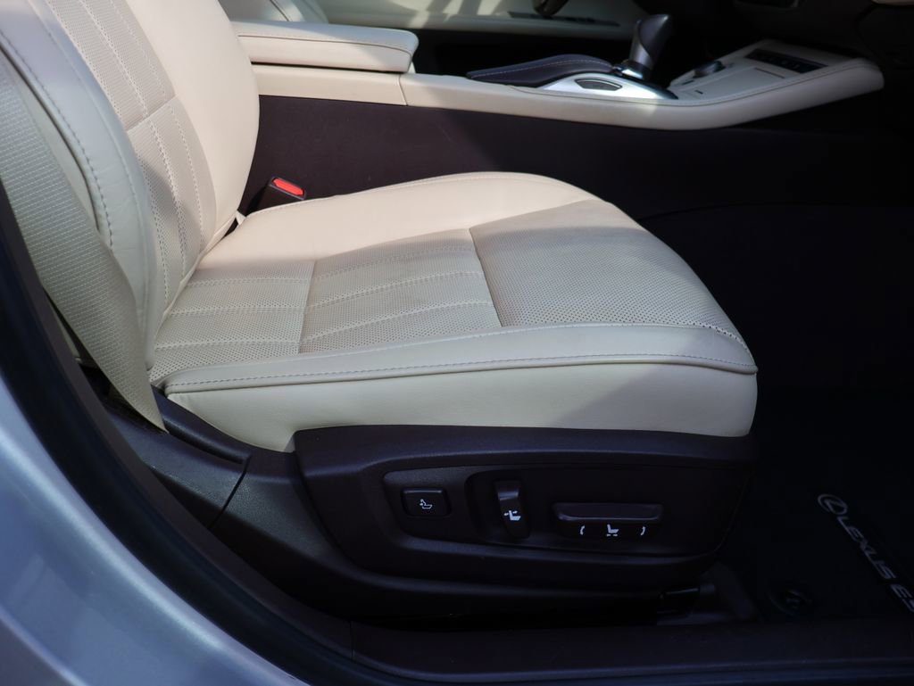 Used 2018 Lexus ES 350 w/ Luxury Package w/Wood Trim FWD image 10