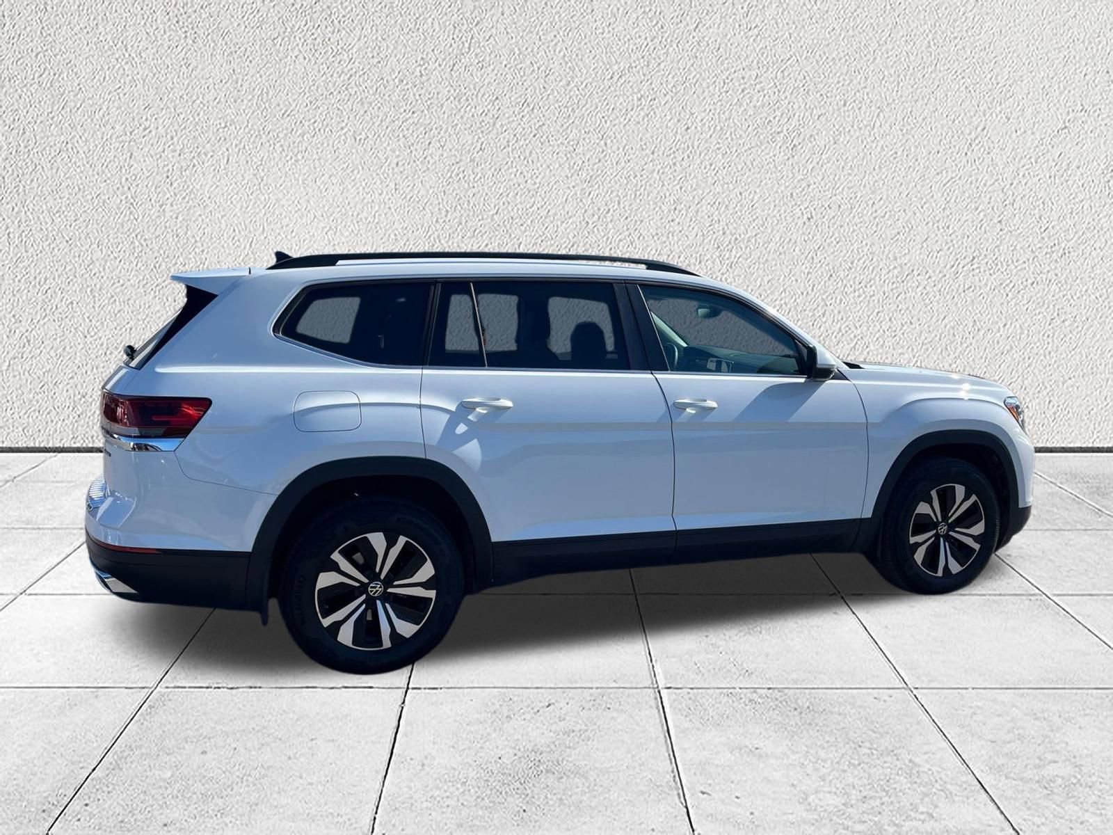 Used 2024 Volkswagen Atlas SE image 9