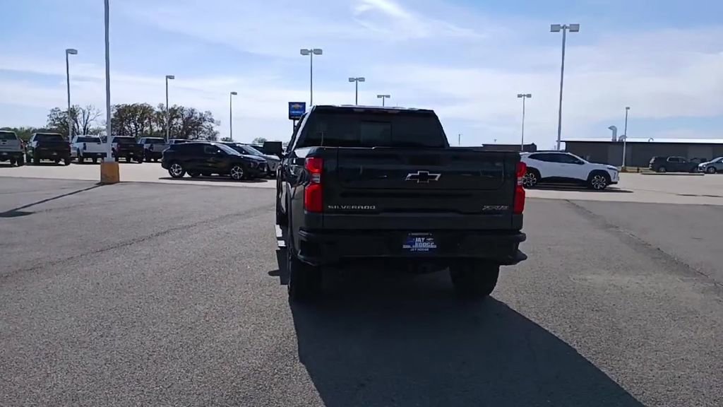 Used 2026 Chevrolet Silverado 1500 ZR2 image 7