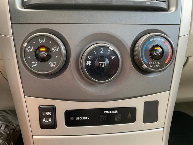 Used 2013 Toyota Corolla LE image 21